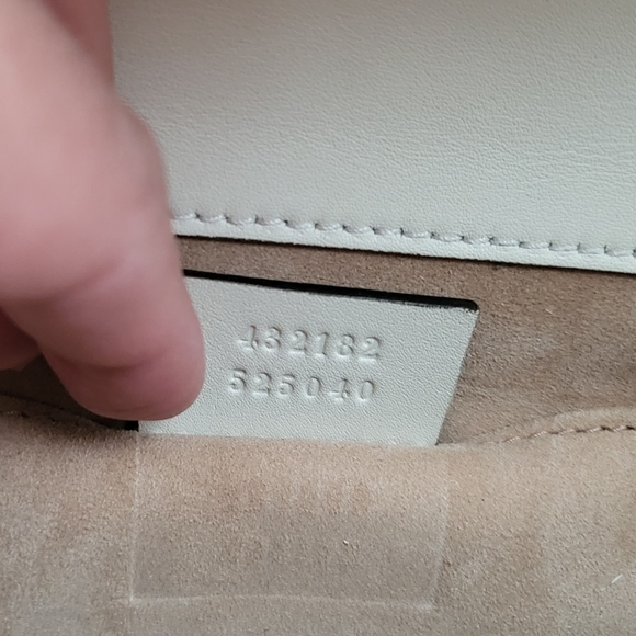 *SOLD* Gucci Pearl Padlock Bag - Picture 11 of 12